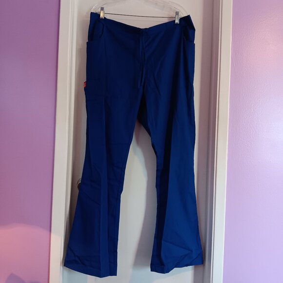 DICKIES WOMEN'S EVERY DAY SCRUBS SIZE LARGE NWT - Picture 1 of 8